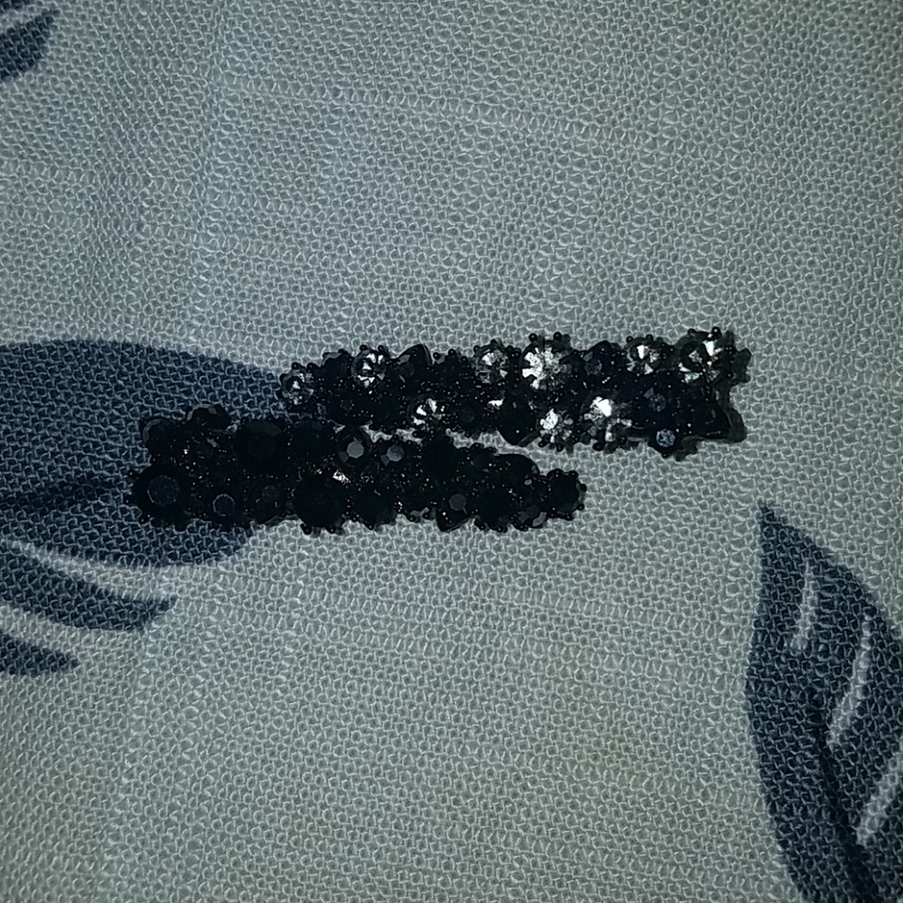 HAIR PIN SET - Picture 3 of 8